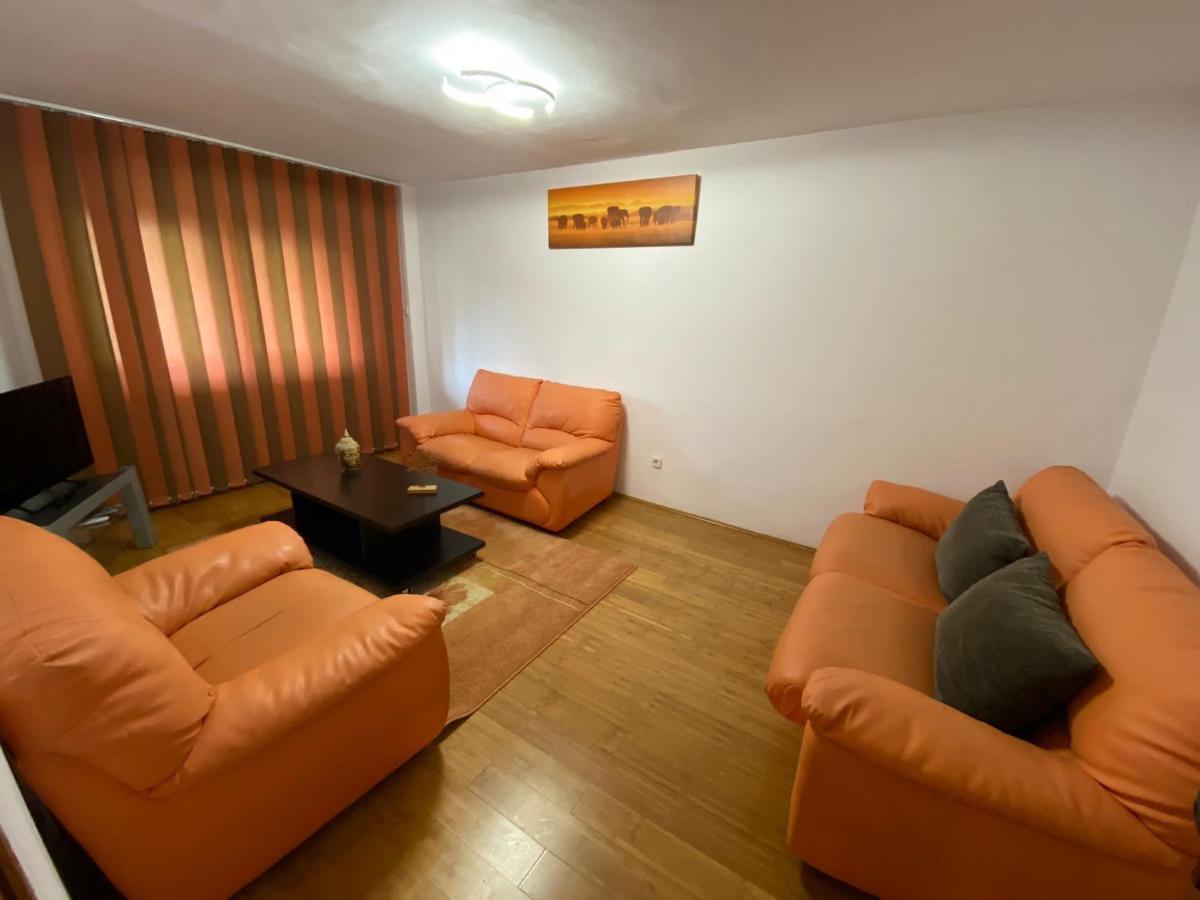 Jad - Familiy 4 Rooms Apartment - Near Forest And Historic Center - Racadau Braşov Eksteriør bilde