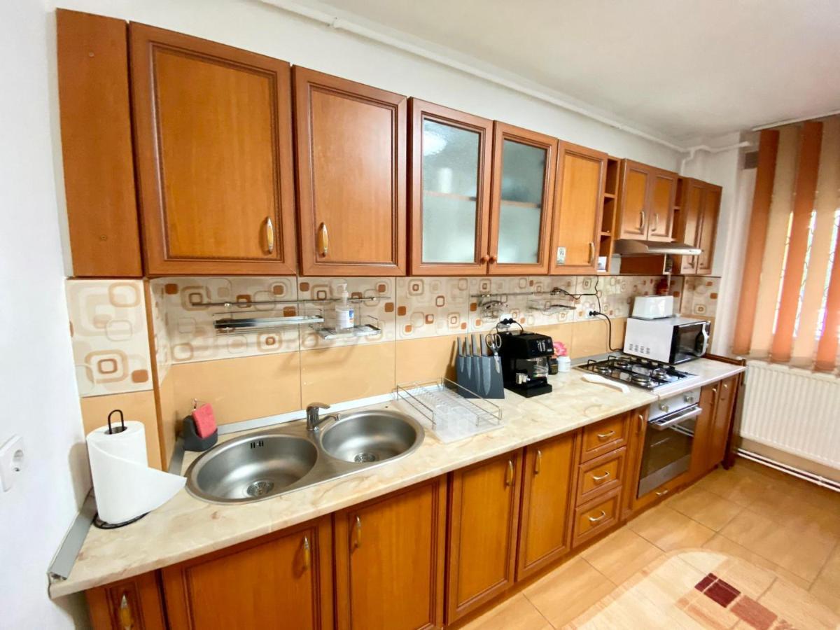 Jad - Familiy 4 Rooms Apartment - Near Forest And Historic Center - Racadau Braşov Eksteriør bilde