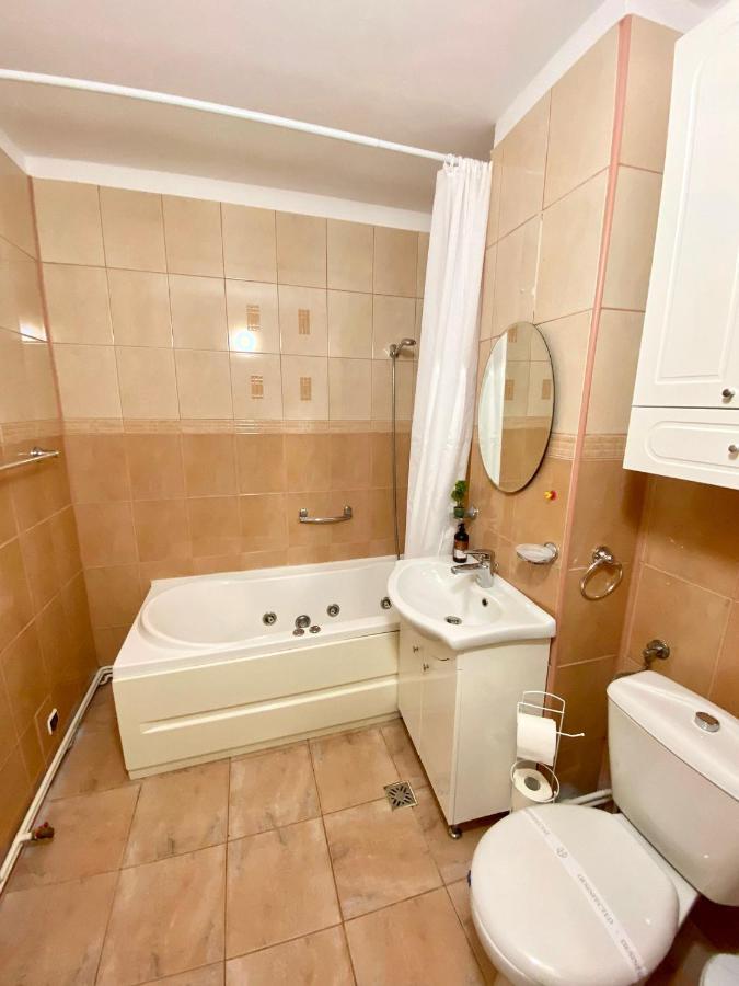 Jad - Familiy 4 Rooms Apartment - Near Forest And Historic Center - Racadau Braşov Eksteriør bilde